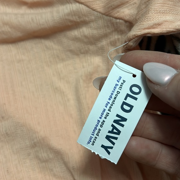 NWT old navy peach long sleeve T-shirt - Picture 3 of 3